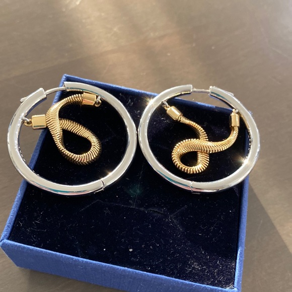 Demarson NWOT Riley Earrings - Picture 1 of 3